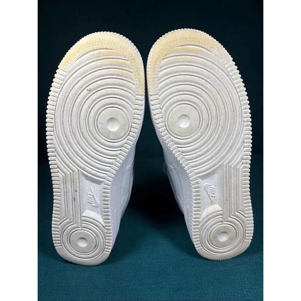 Nike Air Force 1 Low ‘07 Triple White DD8959-100 Women’s Size 9